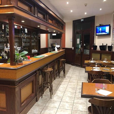 Aux Bons Amis Hotel แร็งส์ ภายนอก รูปภาพ